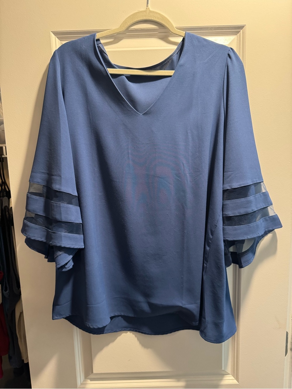 Blencot 3/4 Bell Sleeve